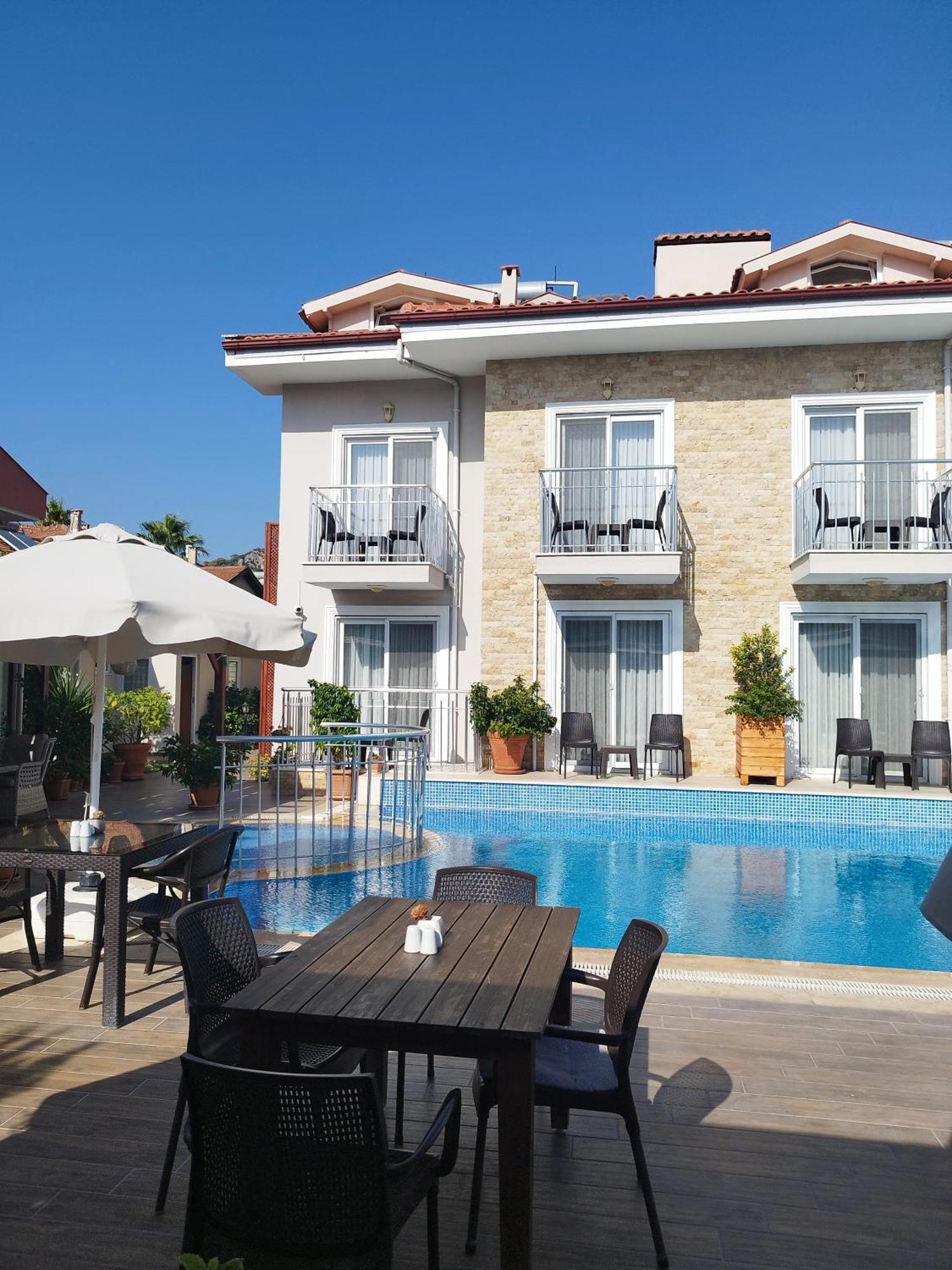 דליאן Vespera Hotel מראה חיצוני תמונה